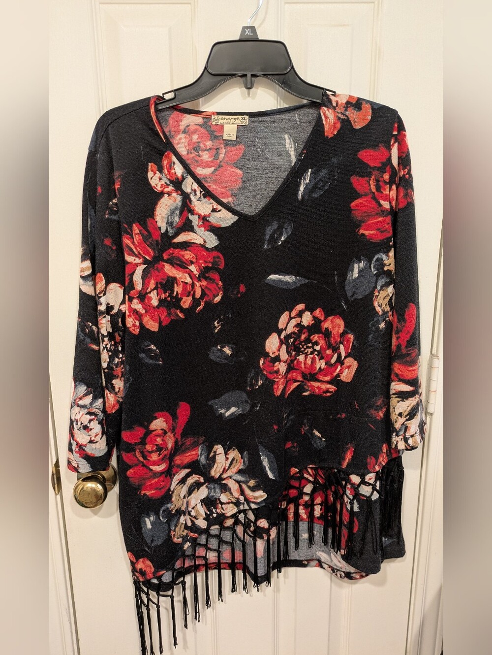 V-Neck Floral Fringe Tunic Top - Black with Red Floral